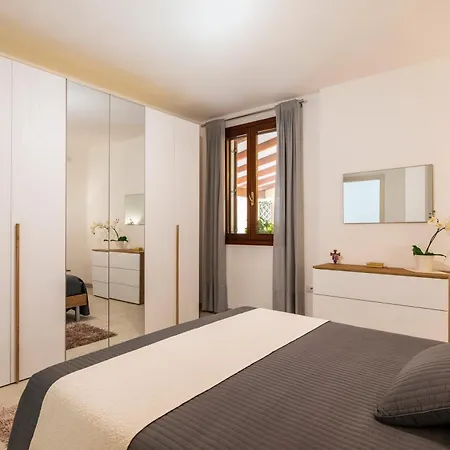 בית נופש Laura *