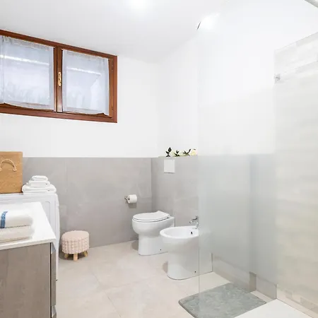 בית נופש Laura *