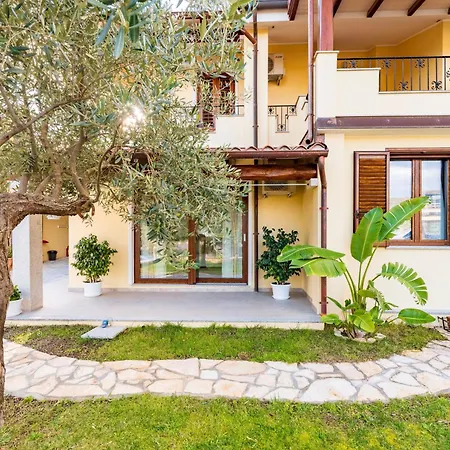 Laura בית נופש